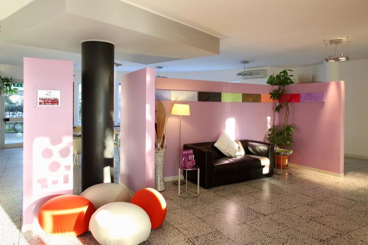 Hotel Zeffiro Sabaudia Luaran gambar