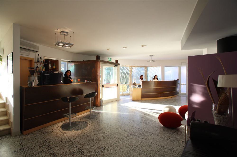 Hotel Zeffiro Sabaudia Luaran gambar